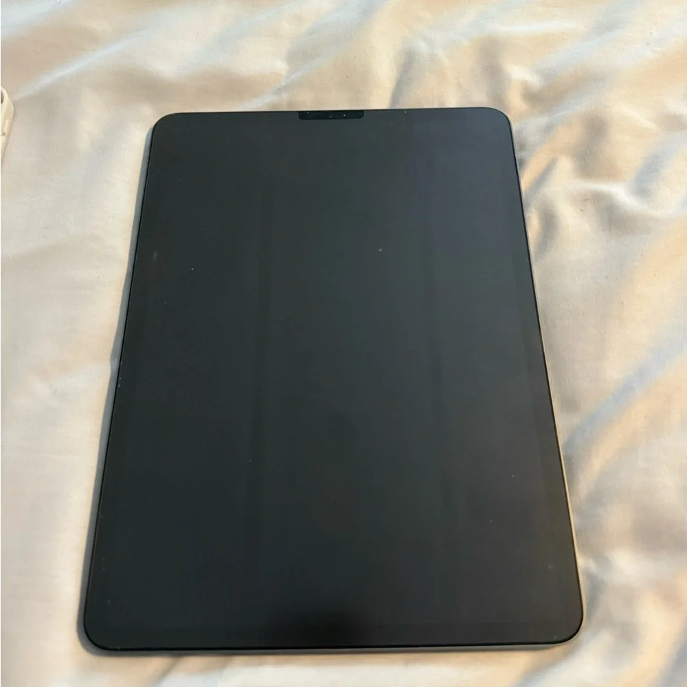 Apple iPad Pro 11 inch with Apple Pencil and Case
